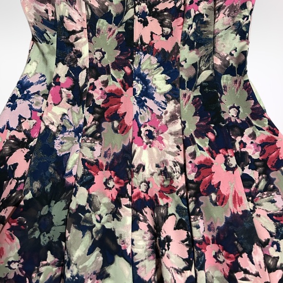 NWT Taylor PRETTY Pink & Navy Floral Scuba Dress SZ 8 - Picture 4 of 7